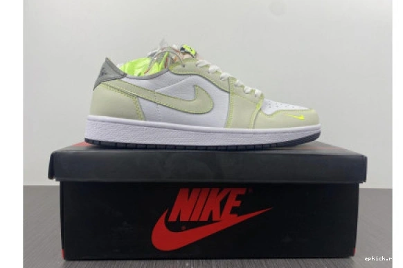 Rep EP AIR JORDAN 1 DM7837-103 GHOST WHITE OG GREEN-BLACK LOW DM7837-103 0413